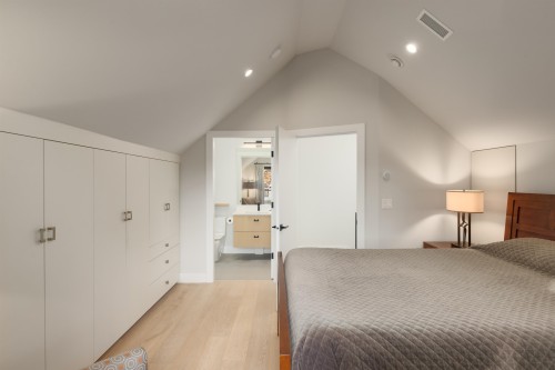 2939 15Th Avenue W, Vancouver, BC 