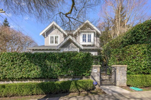 4297 11Th Avenue W, Vancouver, BC 