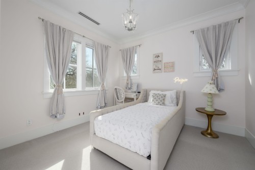 4297 11Th Avenue W, Vancouver, BC 