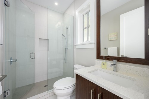 4297 11Th Avenue W, Vancouver, BC 