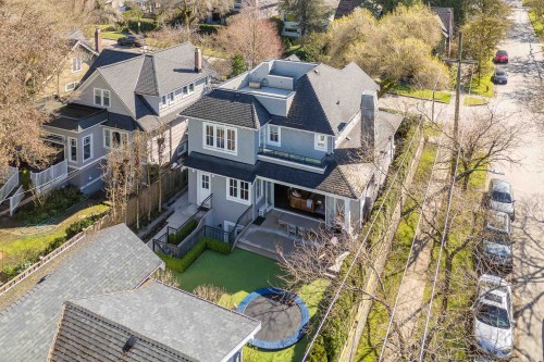 4297 11Th Avenue W, Vancouver, BC 