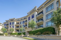 300-568 Waters Edge Crescent  West Vancouver, BC V7T 0A2