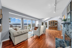 7238 Braeside Drive Burnaby, BC V5A 1E8