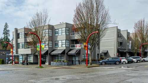 206-3151 Woodbine Drive  North Vancouver, BC V7R 2S4