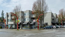 206-3151 Woodbine Drive  North Vancouver, BC V7R 2S4