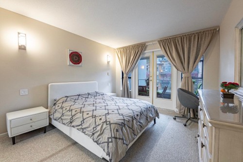 206-3151 Woodbine Drive, North Vancouver, BC 