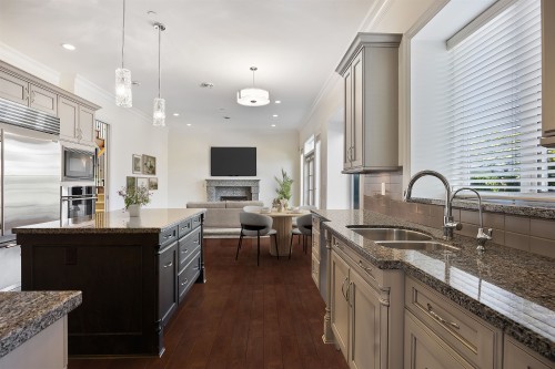 3837 3Rd Avenue W, Vancouver, BC 