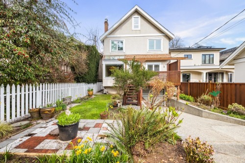 4548 7Th Avenue W, Vancouver, BC 