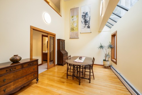 4548 7Th Avenue W, Vancouver, BC 