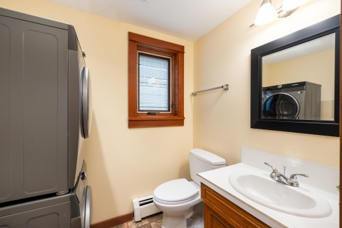 4548 7Th Avenue W, Vancouver, BC 