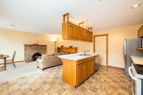 4548 7Th Avenue W, Vancouver, BC 