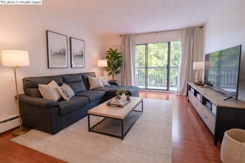 308-7428 19th Avenue  Burnaby, BC V3N 1E1