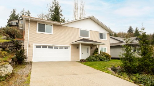 5839 Trail Avenue  Sechelt, BC V7Z 0L9