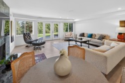 933 Eyremount Drive West Vancouver, BC V7S 2B2