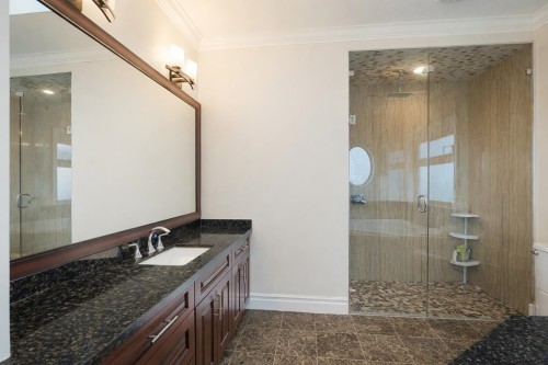 1909 64Th Avenue E, Vancouver, BC 
