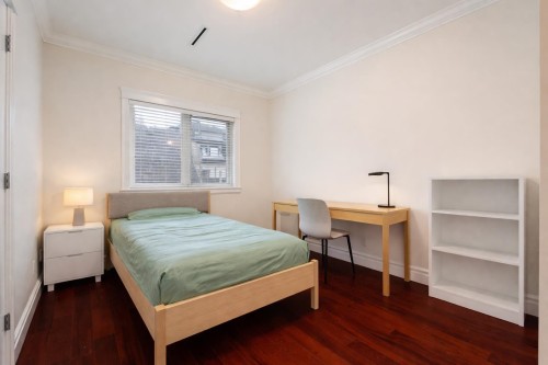 1909 64Th Avenue E, Vancouver, BC 