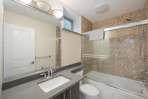 1909 64Th Avenue E, Vancouver, BC 