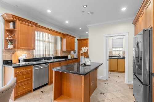 8038 Selkirk Street, Vancouver, BC 