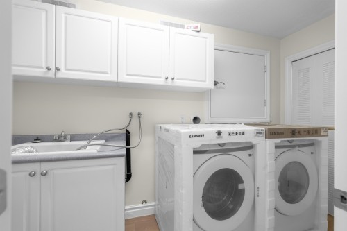 8038 Selkirk Street, Vancouver, BC 