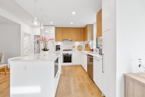 176-2035 Glenaire Drive, North Vancouver, BC 