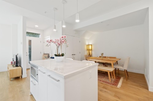 176-2035 Glenaire Drive, North Vancouver, BC 