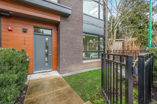 176-2035 Glenaire Drive, North Vancouver, BC 