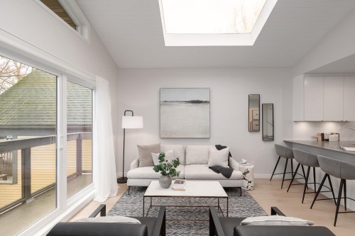 721 Pender Street E, Vancouver, BC 