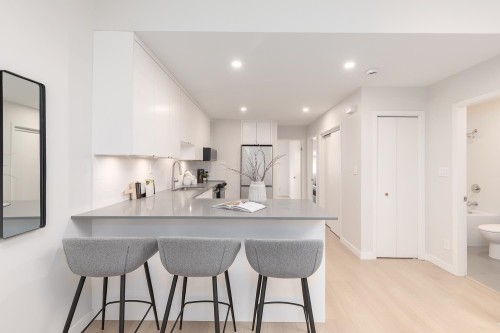 721 Pender Street E, Vancouver, BC 