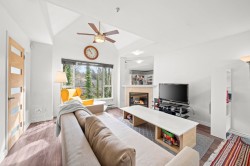 304-1550 Fell Avenue North Vancouver, BC V7P 3E7