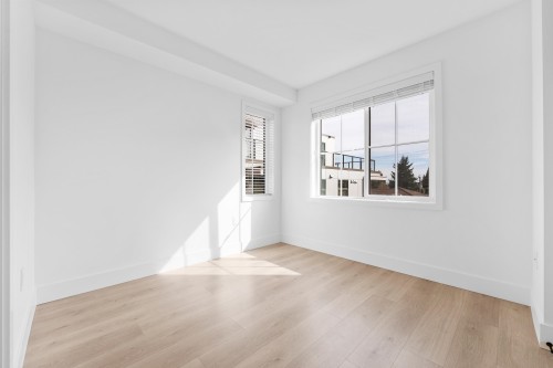 322 62Nd Avenue W, Vancouver, BC 