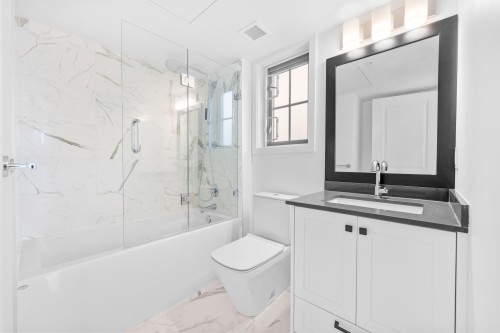 322 62Nd Avenue W, Vancouver, BC 