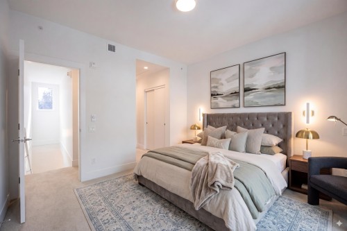 102-2322 Emery Court, North Vancouver, BC 