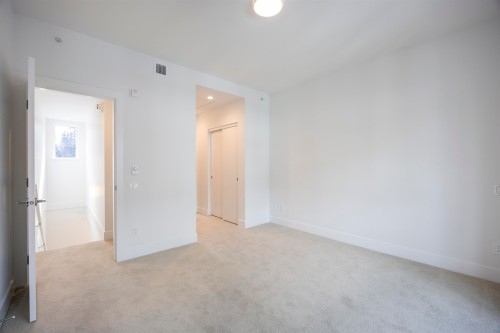 102-2322 Emery Court, North Vancouver, BC 