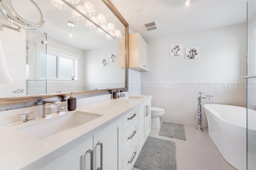 7380 Ontario Street, Vancouver, BC 