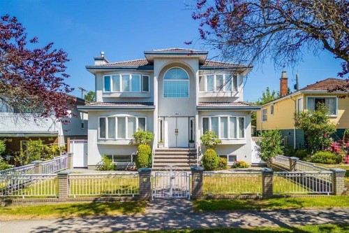 1033 39Th Avenue E, Vancouver, BC 