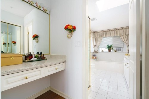 1033 39Th Avenue E, Vancouver, BC 