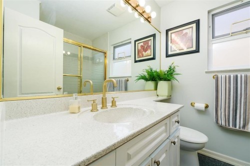 1033 39Th Avenue E, Vancouver, BC 