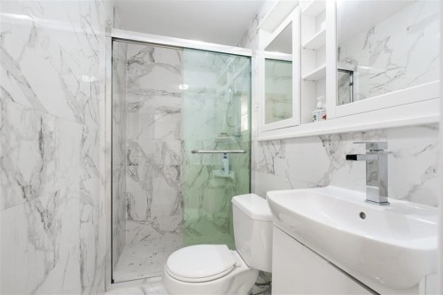 1033 39Th Avenue E, Vancouver, BC 
