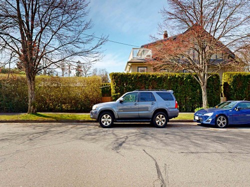 4402 12Th Avenue W, Vancouver, BC 