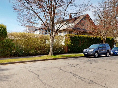 4402 12Th Avenue W, Vancouver, BC 