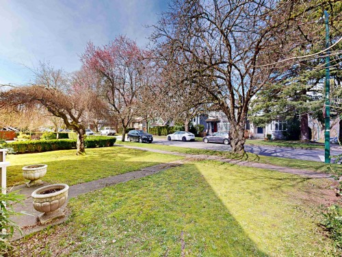 4402 12Th Avenue W, Vancouver, BC 