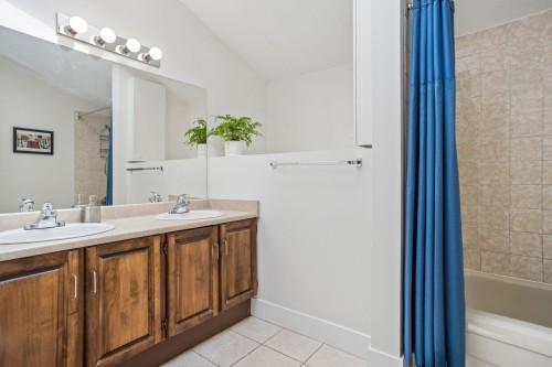 7250 Appledale Place, Vancouver, BC 