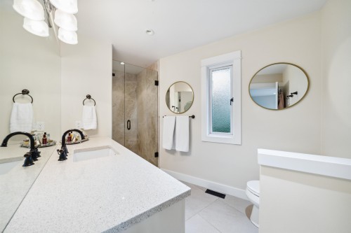 3714 Southridge Place, West Vancouver, BC 