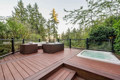 3714 Southridge Place, West Vancouver, BC 