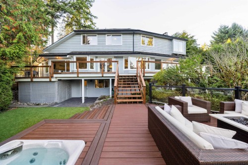 3714 Southridge Place, West Vancouver, BC 