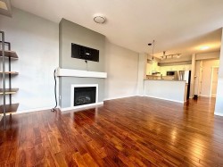 426-801 Klahanie Drive Port Moody, BC V3H 5K4