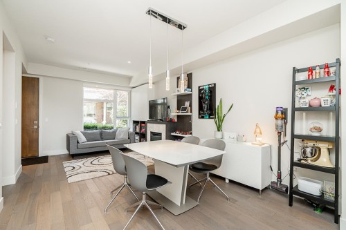 5518 Oak Street, Vancouver, BC 