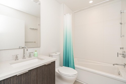 5518 Oak Street, Vancouver, BC 