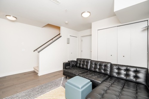 5518 Oak Street, Vancouver, BC 