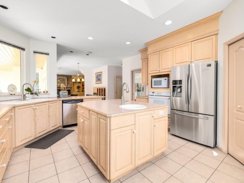 3340 River Road, Richmond, BC 